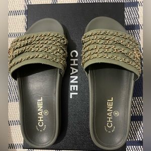 CHANEL vintage khaki (olive green) mules slides in size 38 (8).